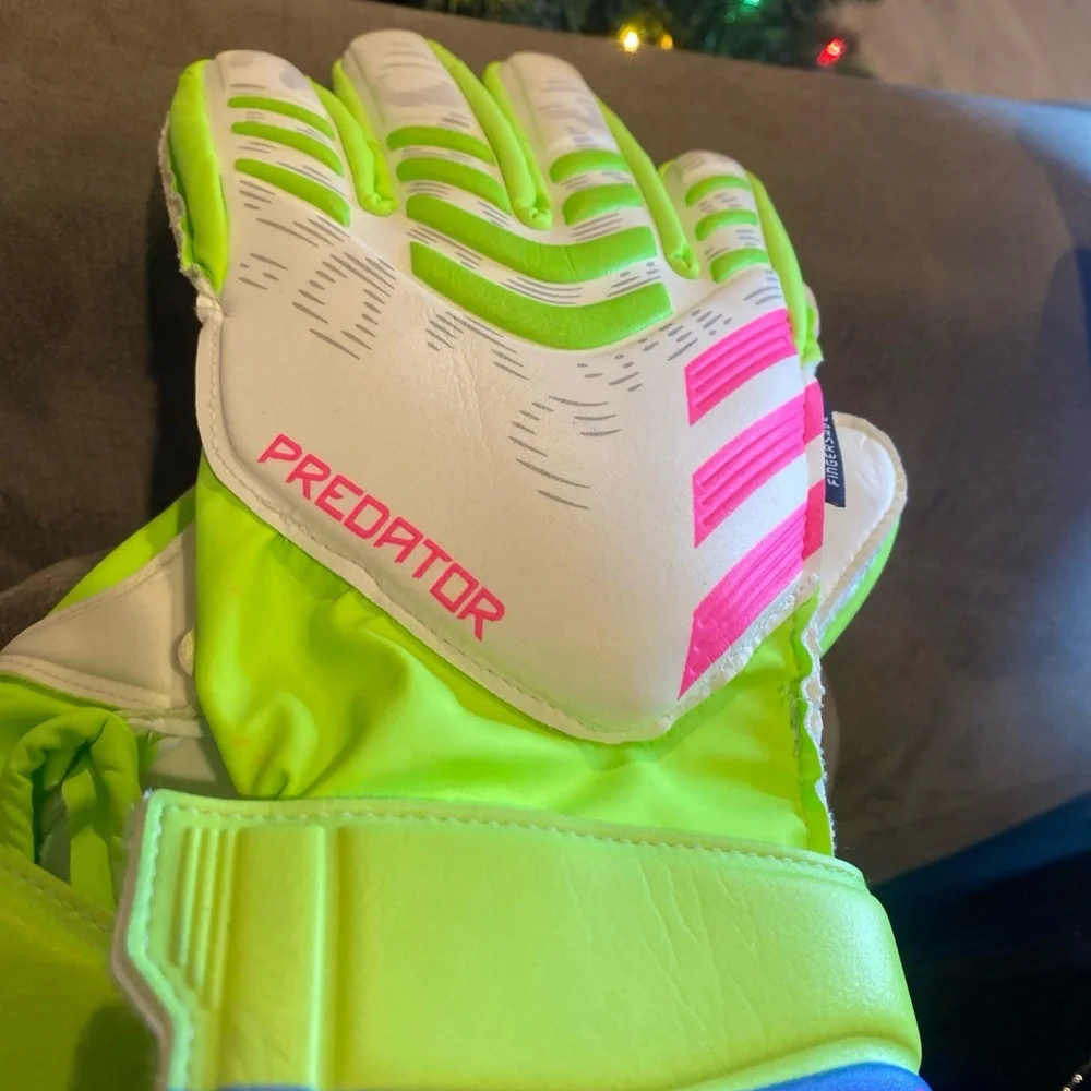 Adidas Predator Neon Goalkeeper Gloves